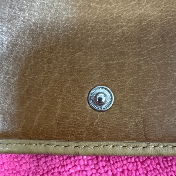 Vintage Coach Leather Bifold Wallet in Tan - Picture 13 of 16